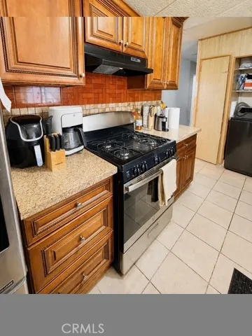 3255 E Avenue R, Los Angeles, California 93550