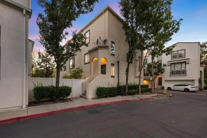 44 Moon Dance, Milpitas, California 95035