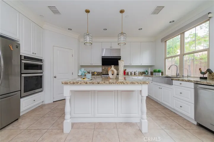 126 Saybrook, Irvine, California 92620