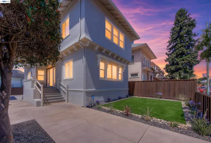1043 E 18th Street, Oakland, California 94606
