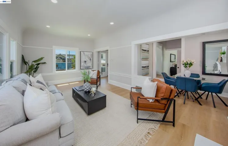 1043 E 18th Street, Oakland, California 94606