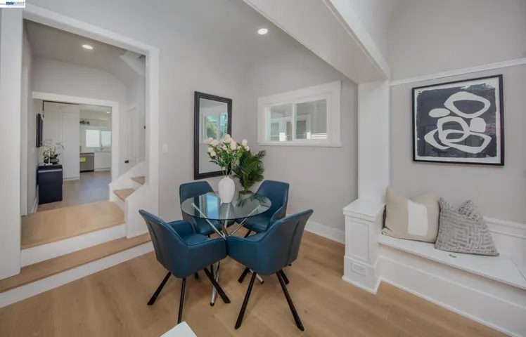 1043 E 18th Street, Oakland, California 94606