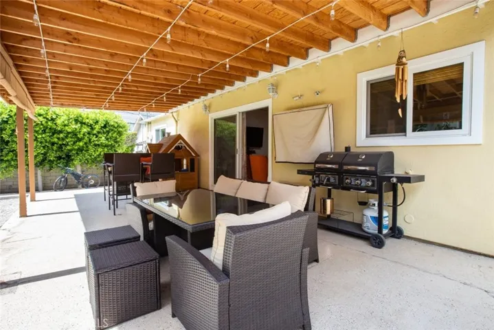 336 W Lexington Drive, Glendale, California 91203