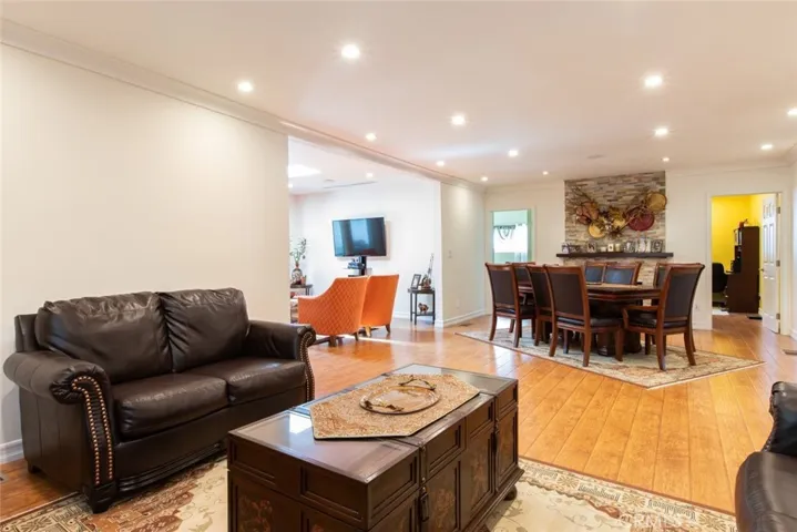 336 W Lexington Drive, Glendale, California 91203