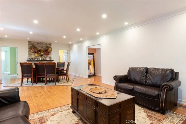 336 W Lexington Drive, Glendale, California 91203