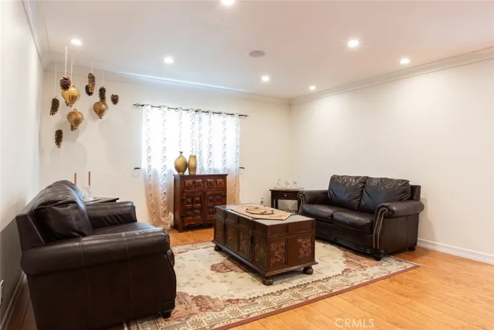 336 W Lexington Drive, Glendale, California 91203