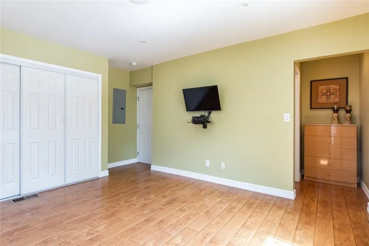 336 W Lexington Drive, Glendale, California 91203