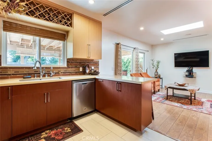 336 W Lexington Drive, Glendale, California 91203