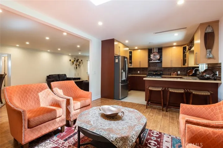 336 W Lexington Drive, Glendale, California 91203