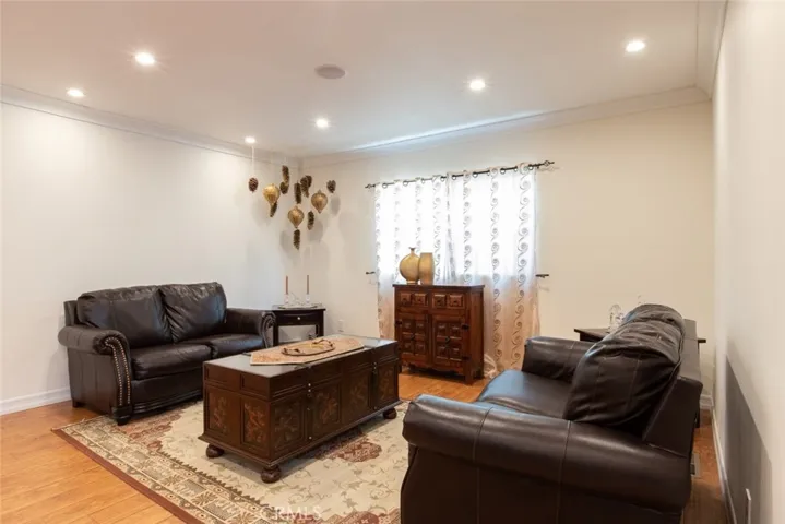 336 W Lexington Drive, Glendale, California 91203