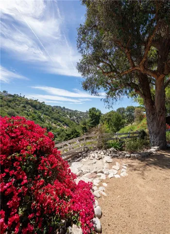 12 Martingale, Rancho Palos Verdes, California 90275