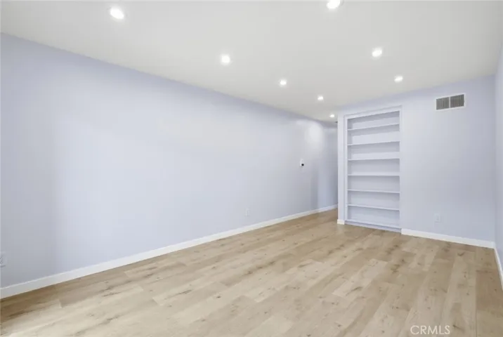 6245 Woodman Avenue 209, Valley Glen, California 91401
