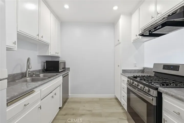 6245 Woodman Avenue 209, Valley Glen, California 91401