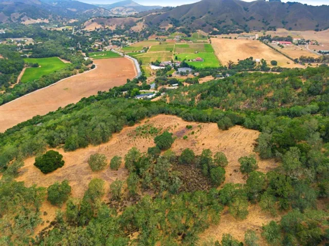 10900 Watsonville Road, Gilroy, California 95020