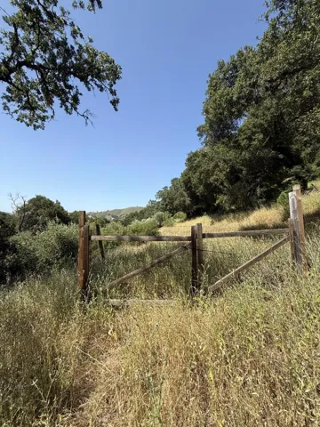 10900 Watsonville Road, Gilroy, California 95020