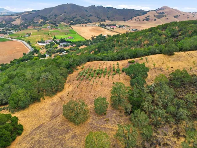 10900 Watsonville Road, Gilroy, California 95020