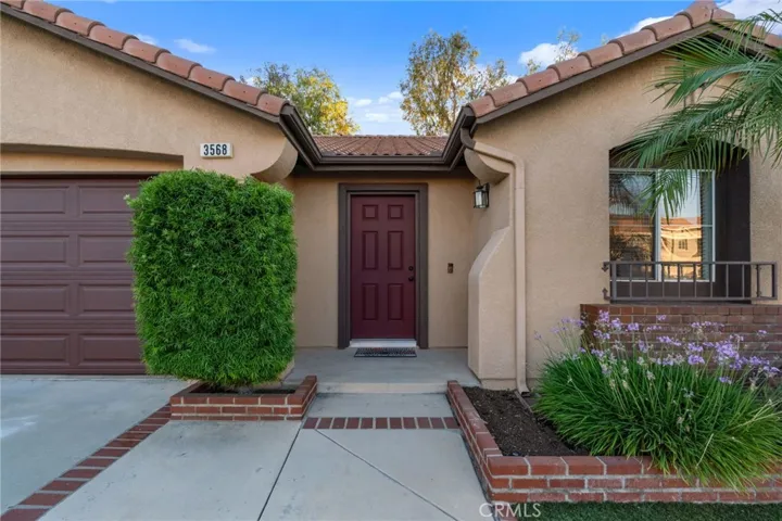 3568 Birchleaf, Corona, California 92881