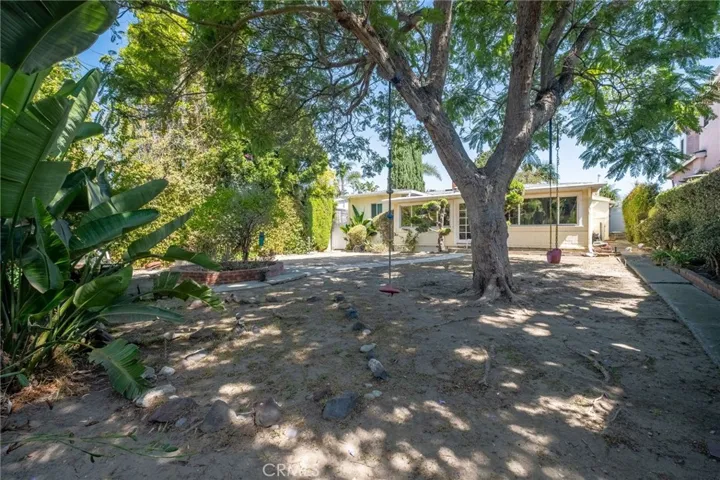 5876 W 75th, Los Angeles, California 90045