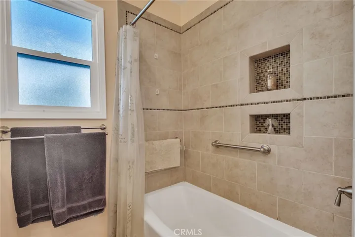 5876 W 75th, Los Angeles, California 90045