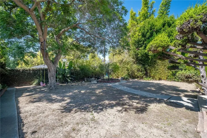 5876 W 75th, Los Angeles, California 90045