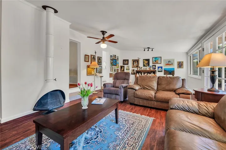5876 W 75th, Los Angeles, California 90045