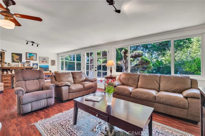 5876 W 75th, Los Angeles, California 90045