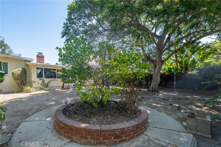 5876 W 75th, Los Angeles, California 90045