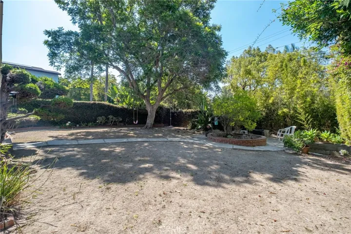 5876 W 75th, Los Angeles, California 90045