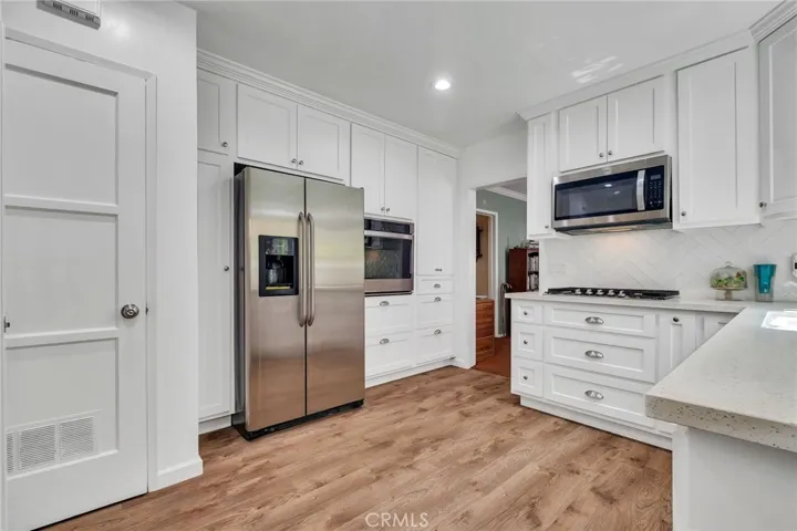 5876 W 75th, Los Angeles, California 90045