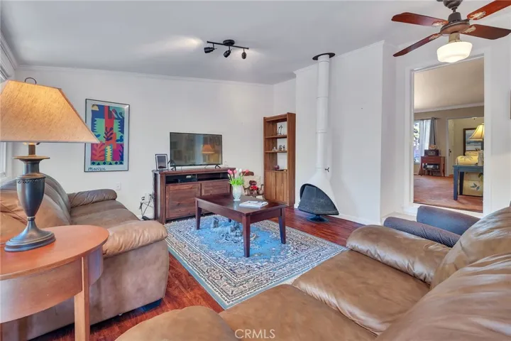 5876 W 75th, Los Angeles, California 90045