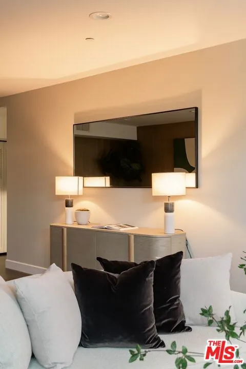 447 N Doheny Drive 101, Beverly Hills, California 90210 — photo 5