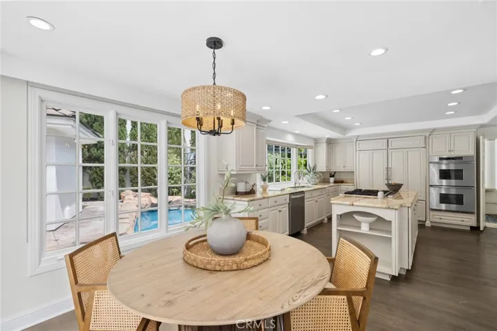 1998 Port Edward Circle, Newport Beach, California 92660