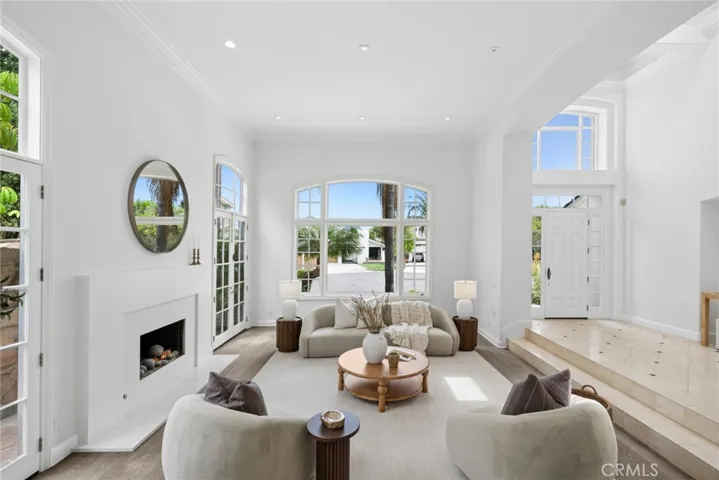 1998 Port Edward Circle, Newport Beach, California 92660