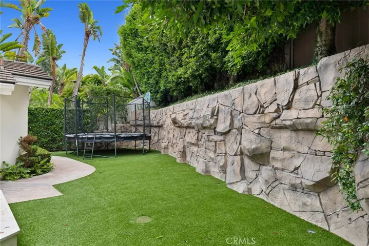 1998 Port Edward Circle, Newport Beach, California 92660