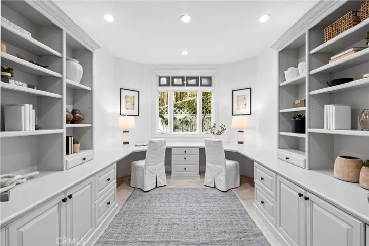 1998 Port Edward Circle, Newport Beach, California 92660