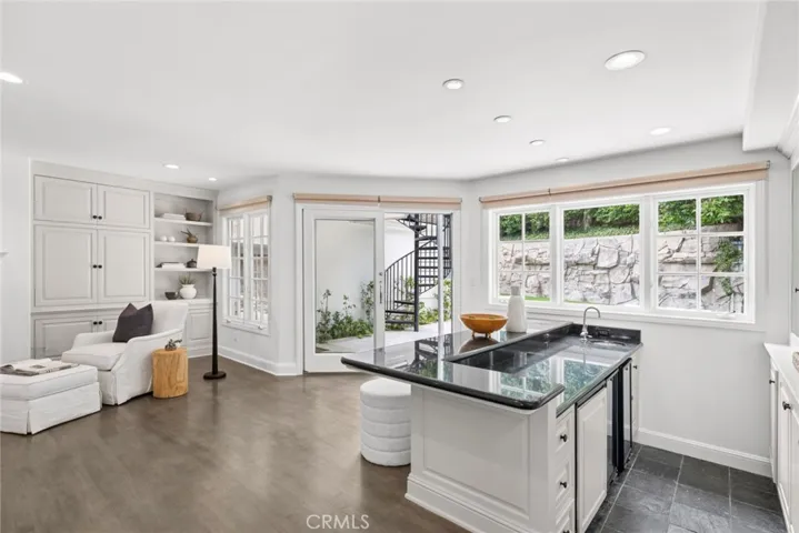 1998 Port Edward Circle, Newport Beach, California 92660