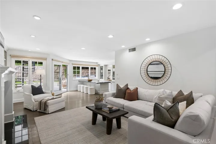 1998 Port Edward Circle, Newport Beach, California 92660
