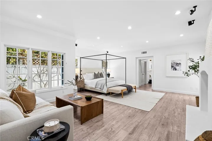 1998 Port Edward Circle, Newport Beach, California 92660