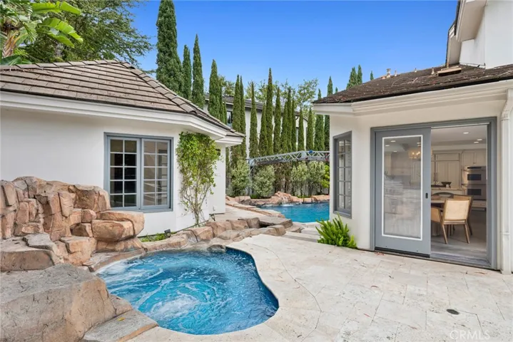 1998 Port Edward Circle, Newport Beach, California 92660