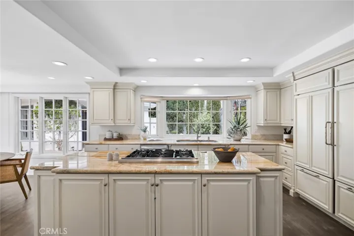 1998 Port Edward Circle, Newport Beach, California 92660