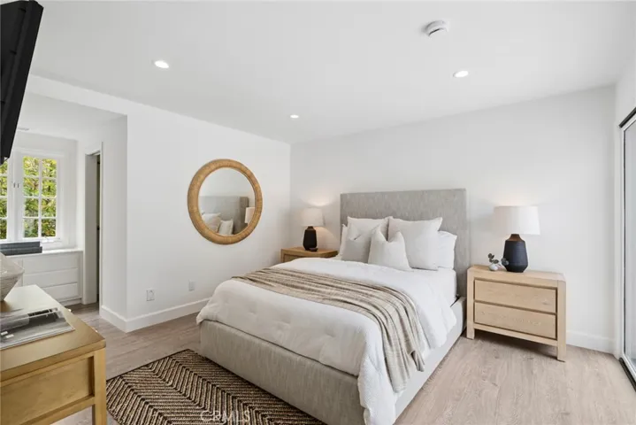1998 Port Edward Circle, Newport Beach, California 92660