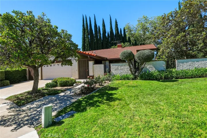 2852 Ian, Simi Valley, California 93063
