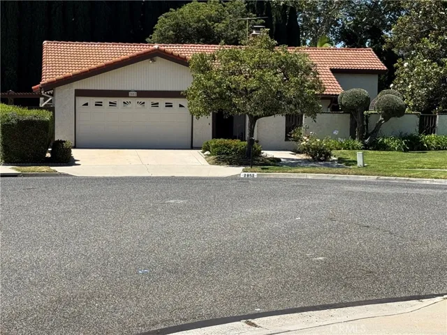 2852 Ian, Simi Valley, California 93063