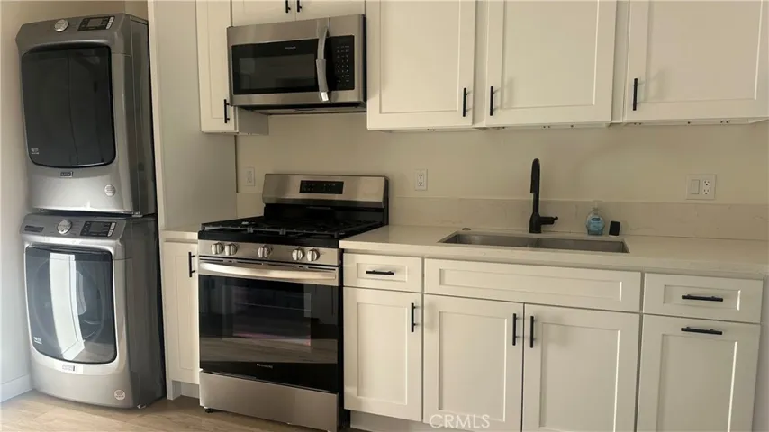 7905 White Oak, Reseda, California 91335