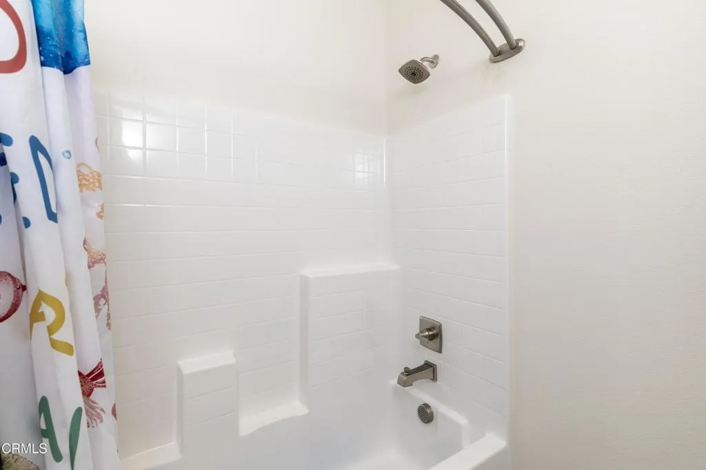32_bathroom_3
