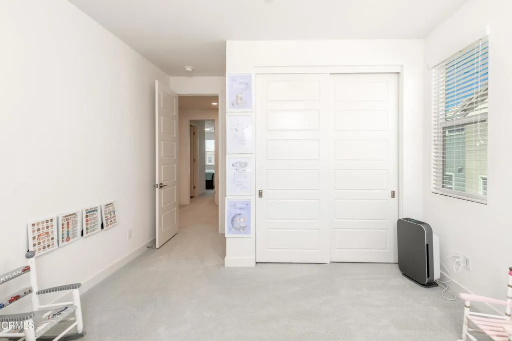 29_bedroom