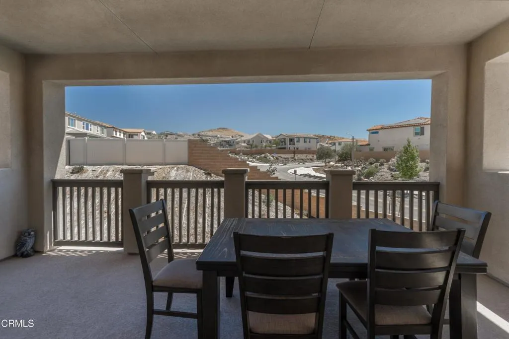 44_back_exterior_1