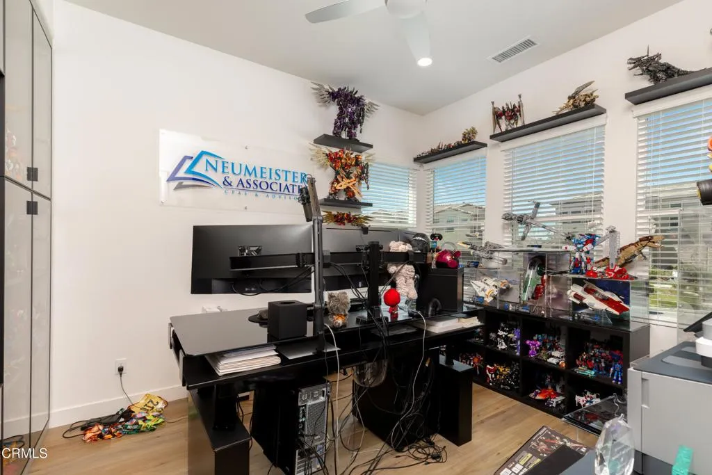 27_office