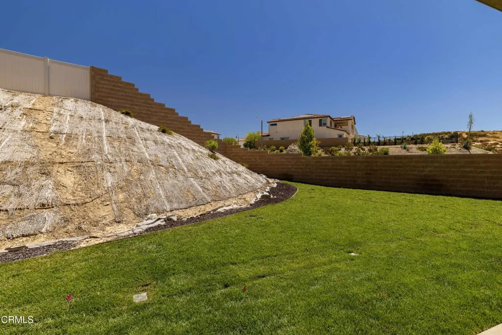 46_back_exterior_3