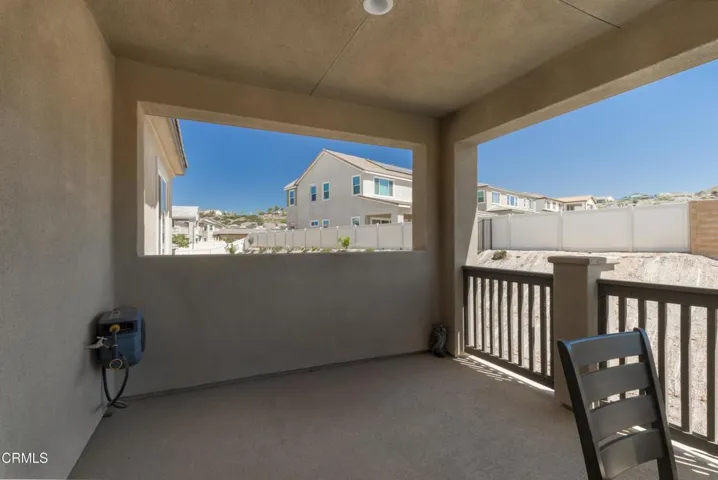 45_back_exterior_2